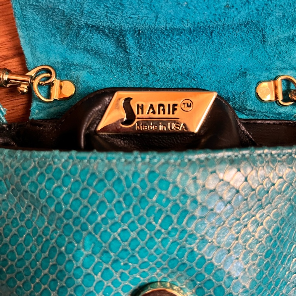 Y2K Vtg Sharif small turquoise leather textured crossbody. - Picture 5 of 9